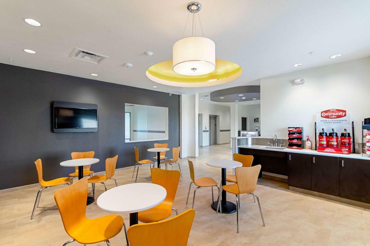 Studio 6 Austin Airport Экстерьер фото