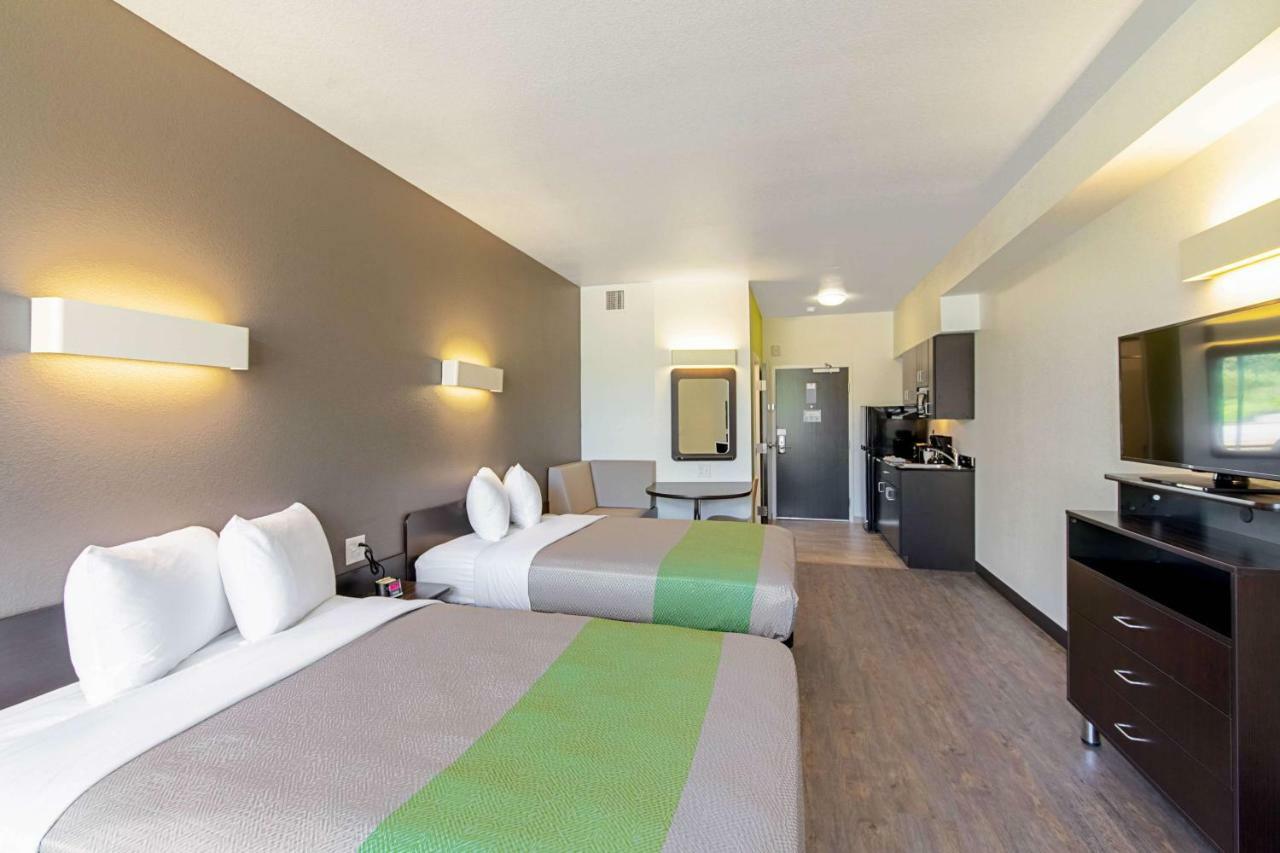 Studio 6 Austin Airport Экстерьер фото