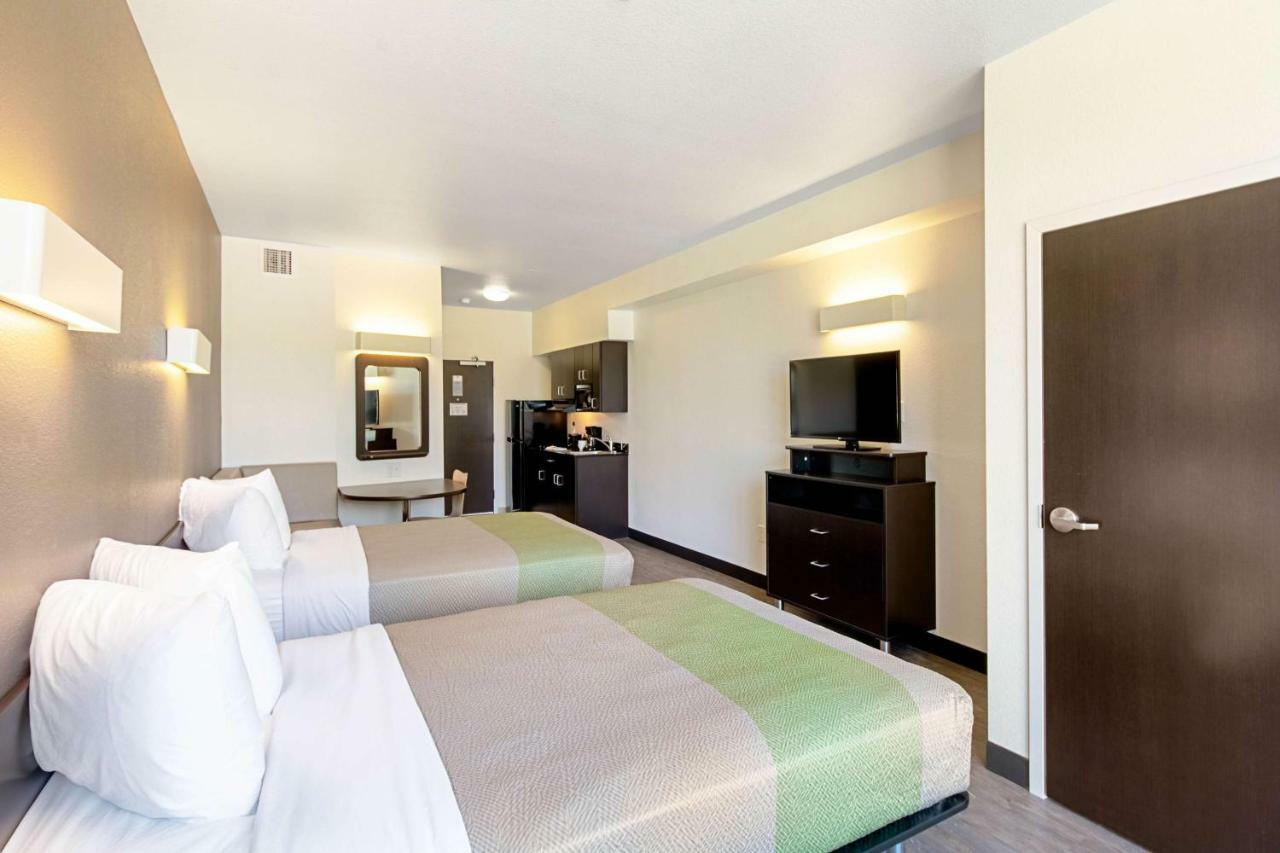 Studio 6 Austin Airport Экстерьер фото