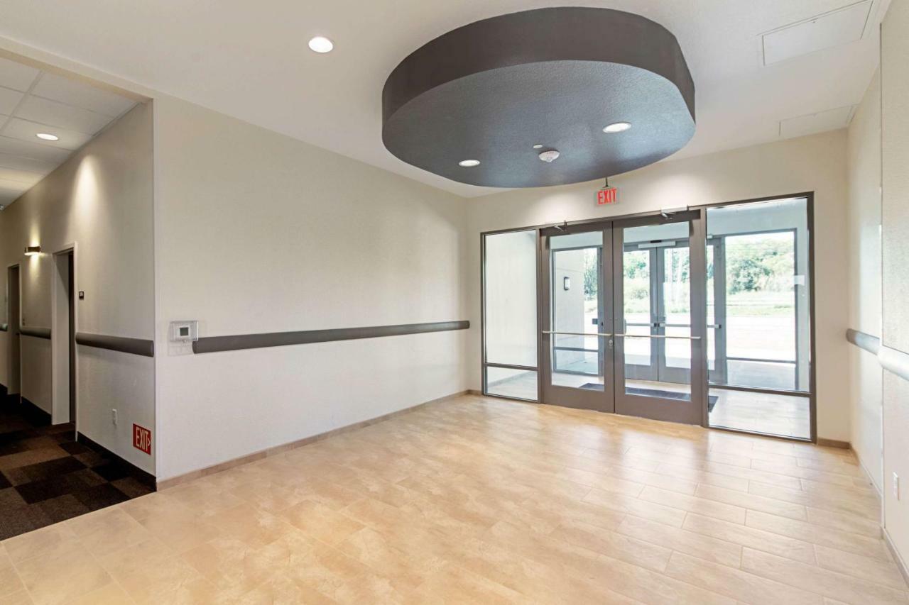 Studio 6 Austin Airport Экстерьер фото