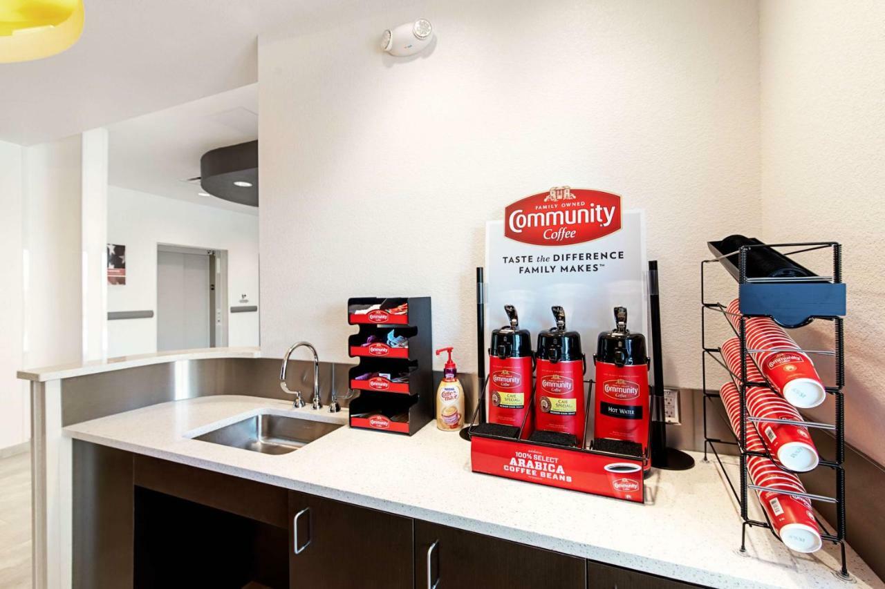 Studio 6 Austin Airport Экстерьер фото
