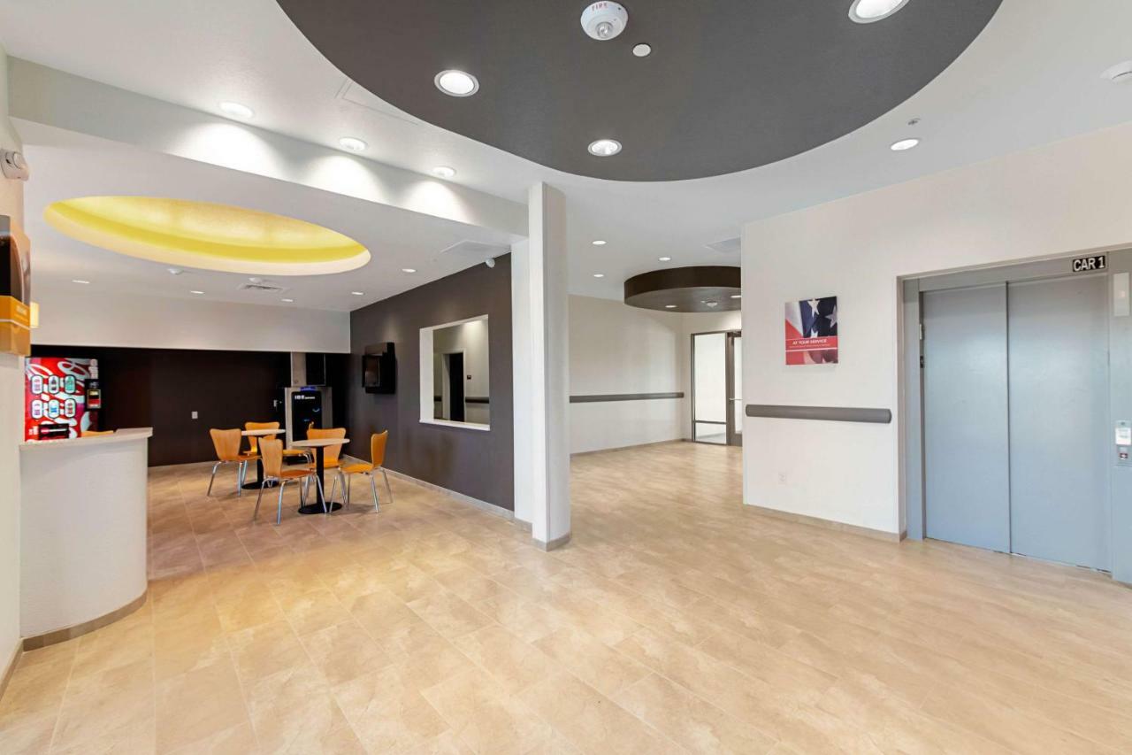 Studio 6 Austin Airport Экстерьер фото